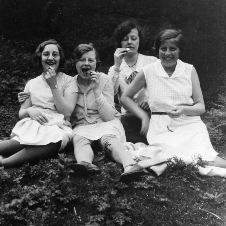 Frauen, die genießen Genussvoll resilient